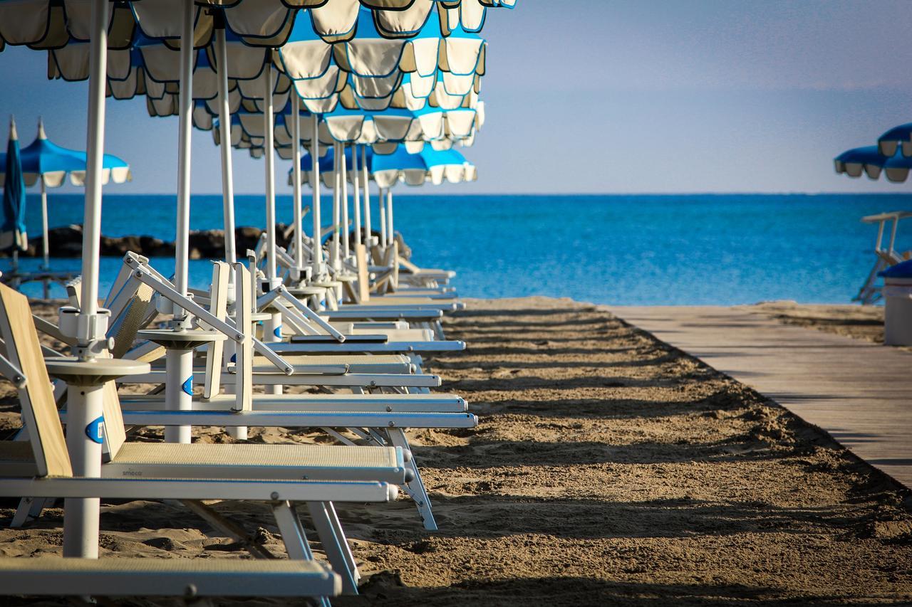 Residence Adriatico Gabicce Mare Esterno foto